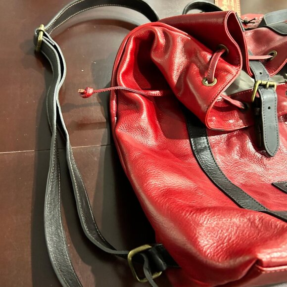 Genuine Italian Leather Backpack - Red - Unisex - Picture 5 of 16